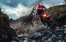 亿兆体育-波黑后卫汉茨科或成转会市场新焦点，全市场胜利3600万＋400万欧报价引费耶诺德动摇